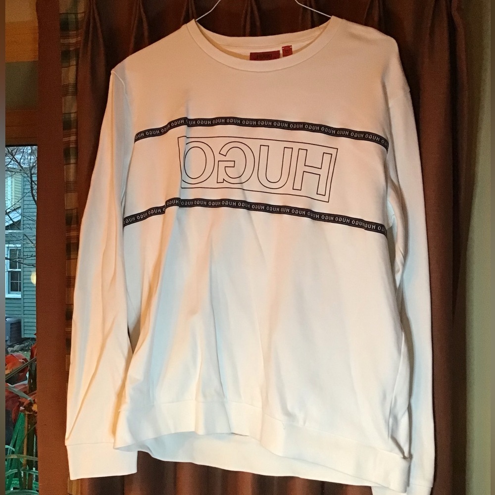NWOT Hugo Boss Stunning Sweatshirt in Black and White Logo in XXL